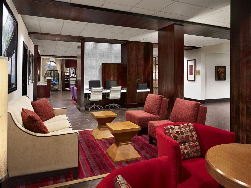 Hotel Four Points By Sheraton East 3*