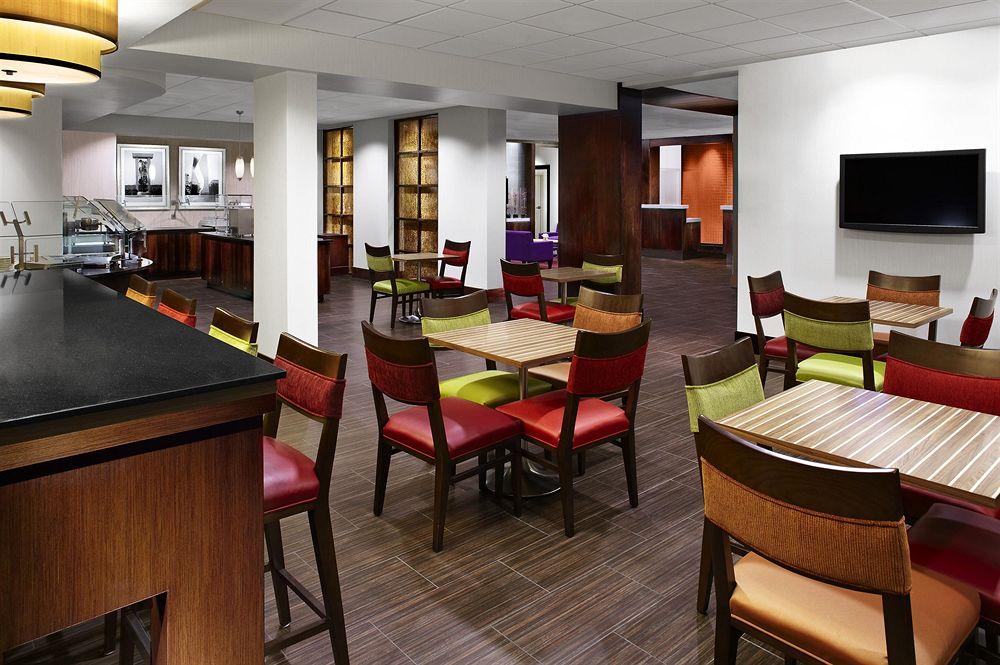 Hotel Four Points By Sheraton East 3*