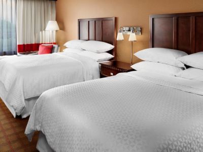 Four Points By Sheraton East Hotel 3*